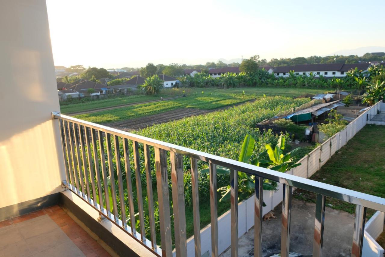 Bees Smile Hotel Chiang Rai Exterior photo